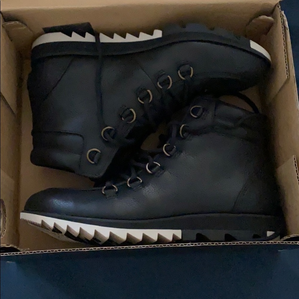SOREL WOMEN'S HARLOW™ LACE BOOTIE